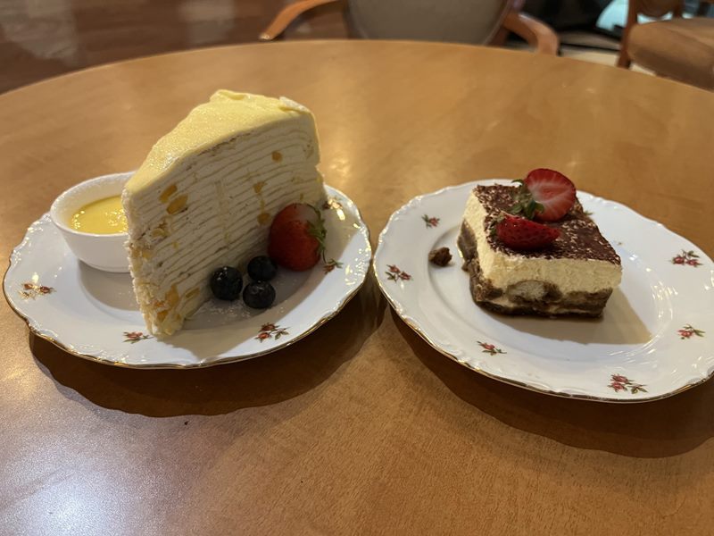 Is Sweet Coffee & Dessert food
